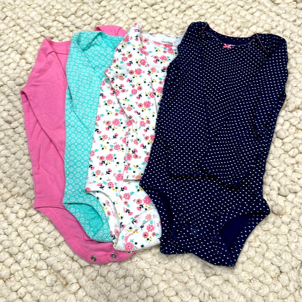 Carter’s Simple joys 24 month long sleeve onesies like new
